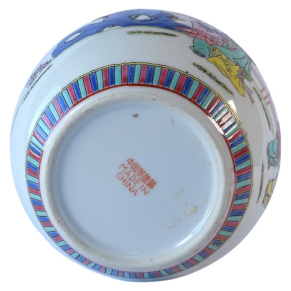 Charming Ceramic Ginger Jar - Handpainted Chinese Vase for Stunning Home Decor - Picture 10 of 10